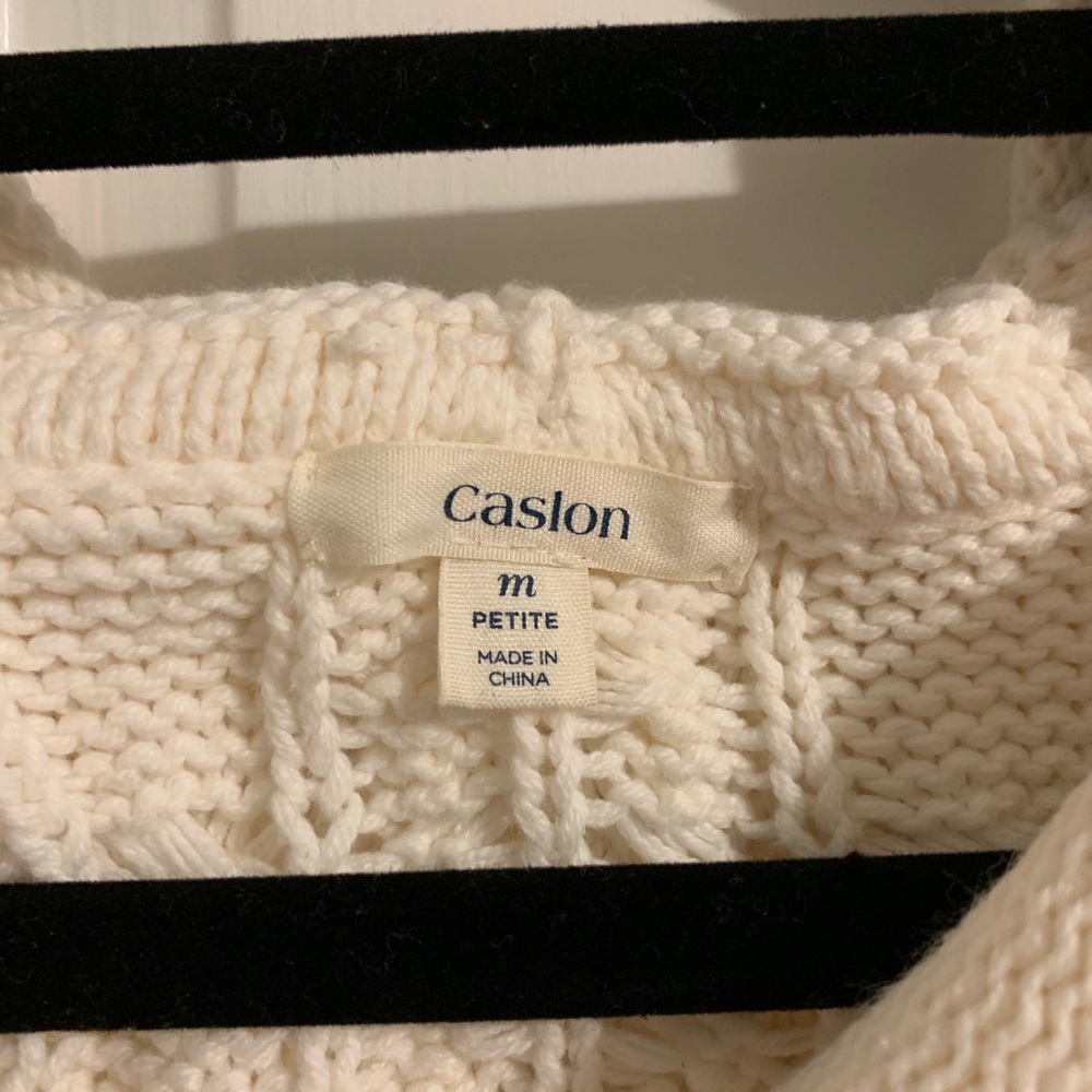 SWEATER !! - Picture 2 of 3